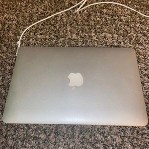 MacBook Air 11 inch, i5, 64 GB SSD